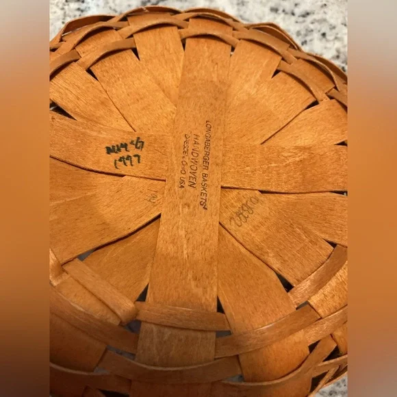 Set of Two 1997 Longaberger Button Handwoven Baskets - Picture 7 of 7